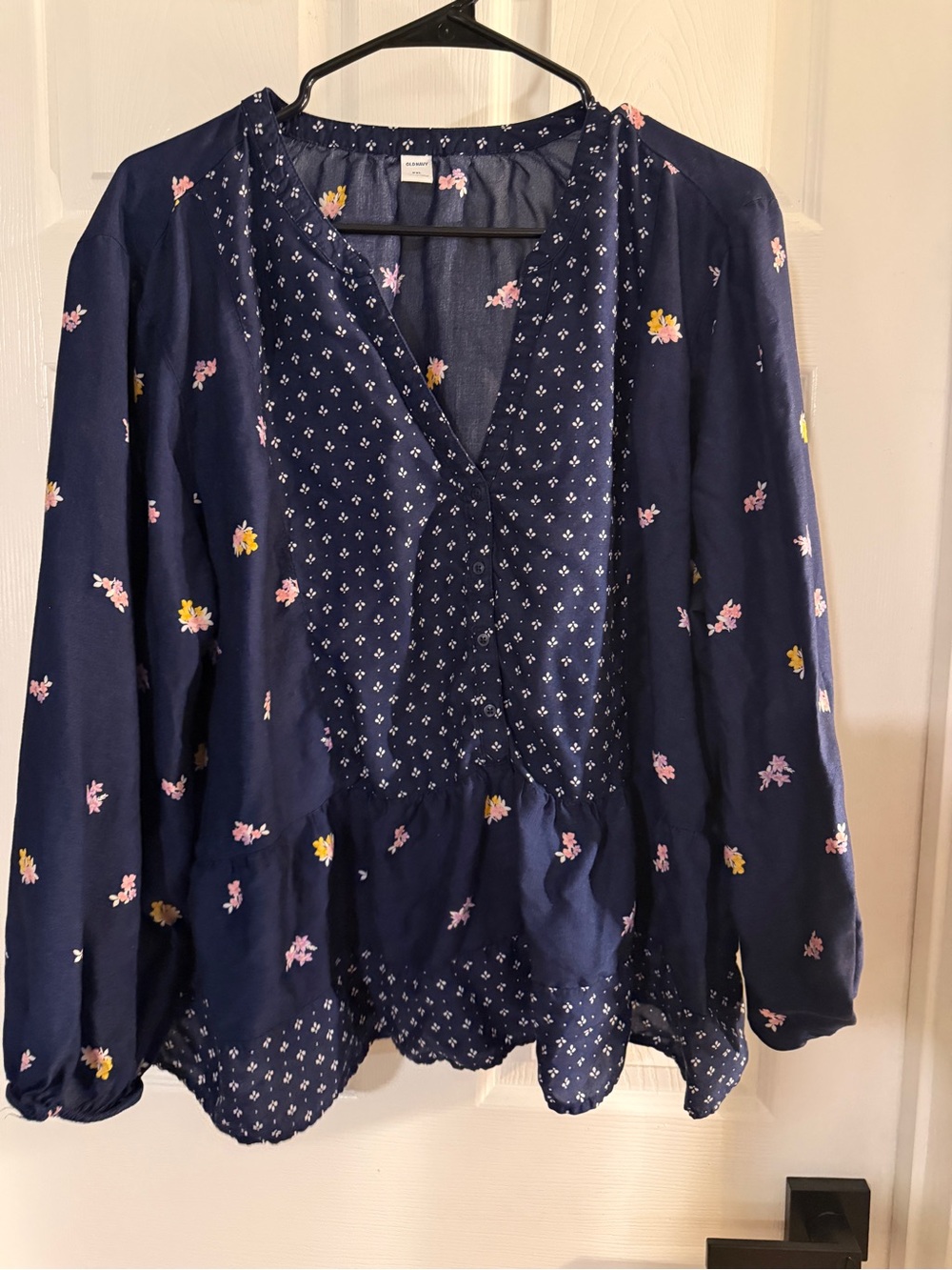 Old Navy Navy Floral Split-Front Peasant Blouse